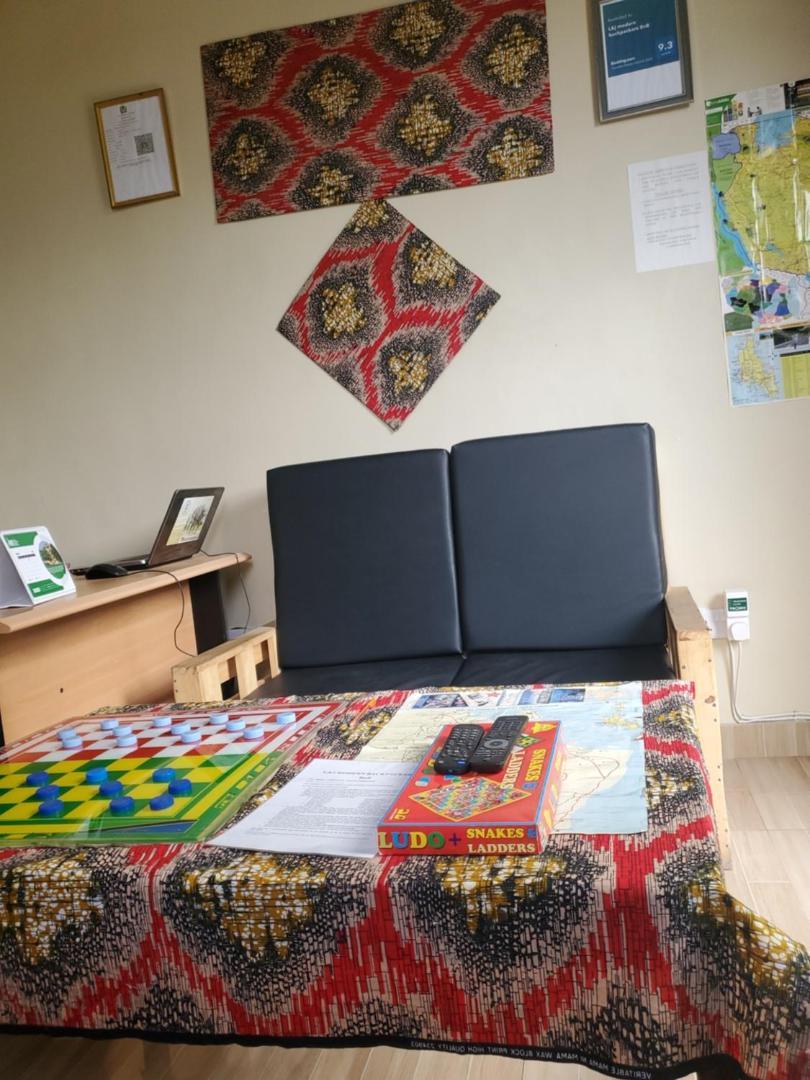 L&J Modern Backpackers Bnb 达累斯萨拉姆 外观 照片