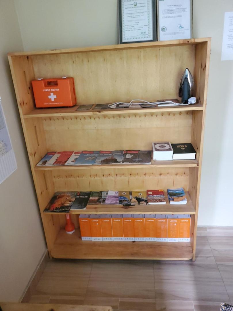 L&J Modern Backpackers Bnb 达累斯萨拉姆 外观 照片